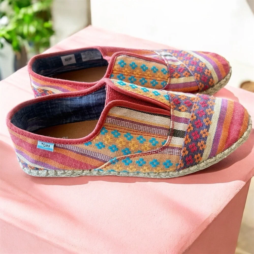 NWOT Tom’s Colorful Woven Patchwork Boho Slip-On Espadrilles Womens 5.5